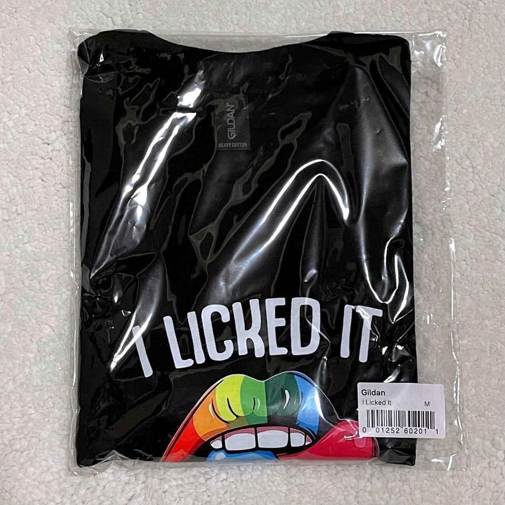 Graphic Tee I Licked It So Its Mine Rainbow Lips Crew Neck T-Shirt Black Size M - Picture 6 of 6